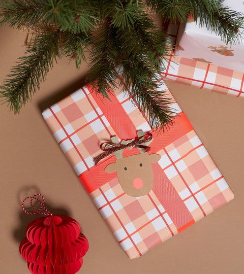 How to Wrap Your Gifts Beautifully This Festive Season