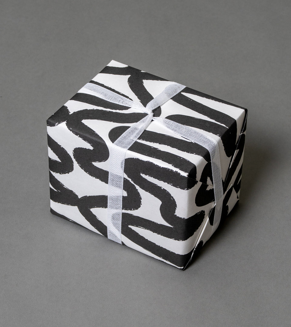 Squiggle wrapping paper (black, white)