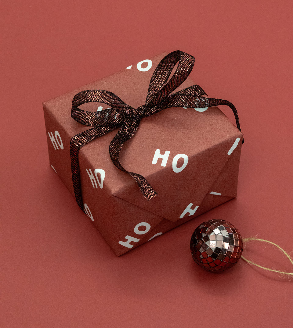 Ho Ho Ho wrapping paper (mulled wine)