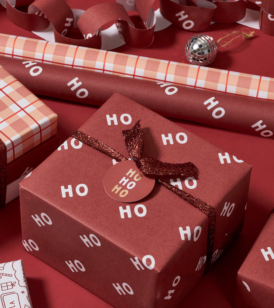 Ho Ho Ho wrapping paper (mulled wine)